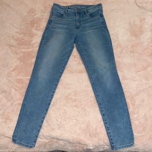American Eagle blue jeans